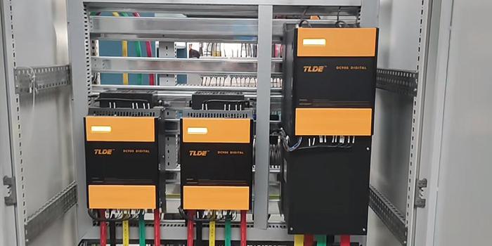 DC900C中文直流調(diào)速器應(yīng)用于縱剪線開卷機(jī)設(shè)備